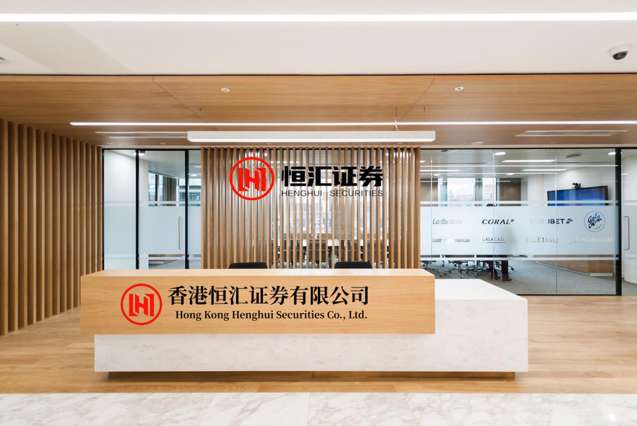兴业策略 中超无罚分积分榜: 蓉城11分领跑! 泰山升次席, 申花第3, 铁人垫底